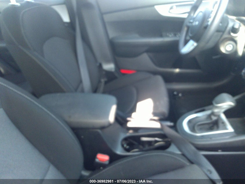 VIN 3KPF24AD1NE474924 2022 KIA FORTE LXS