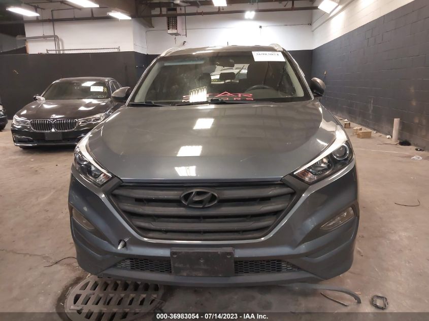2017 HYUNDAI TUCSON SE - KM8J3CA46HU521934