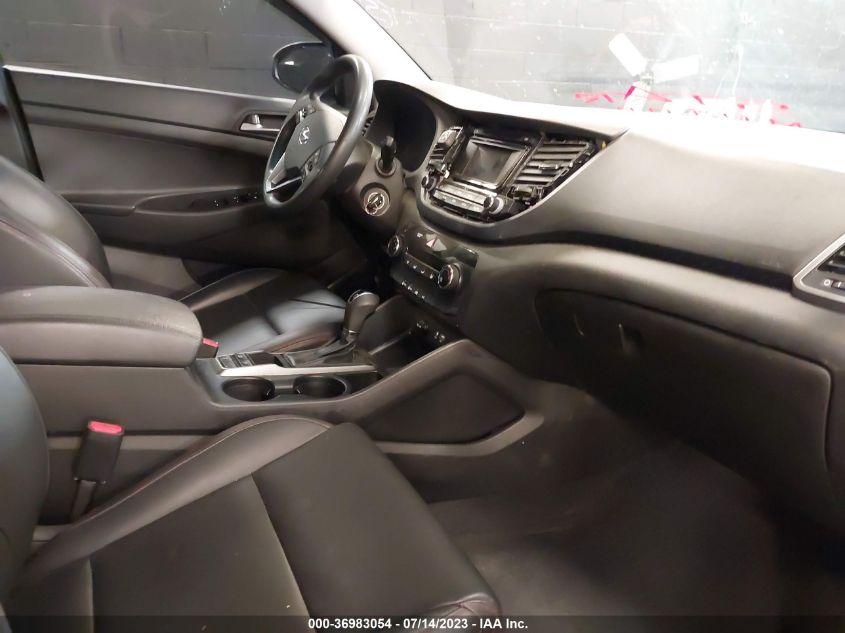 2017 HYUNDAI TUCSON SE - KM8J3CA46HU521934