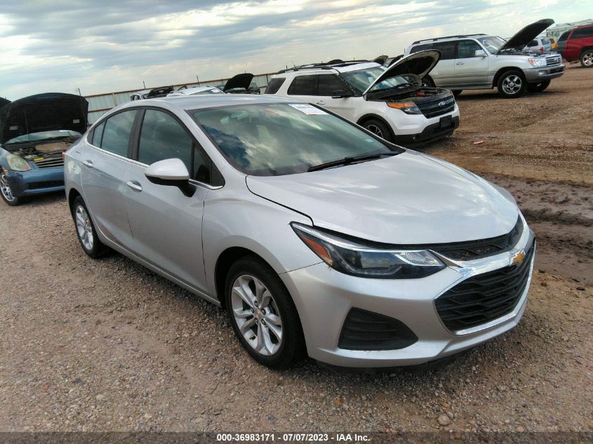 2019 CHEVROLET CRUZE LT - 1G1BE5SM3K7114679
