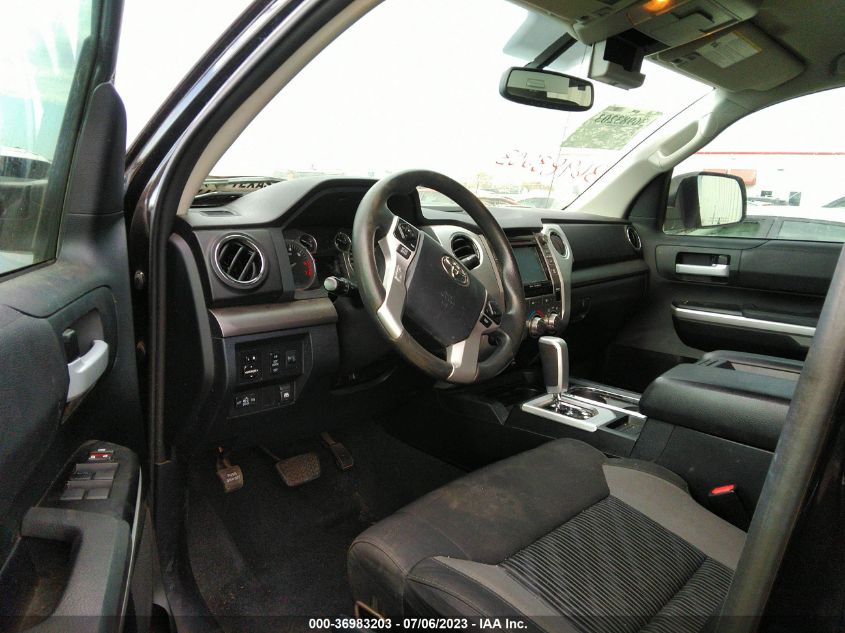 2017 TOYOTA TUNDRA 4WD SR5/TRD PRO - 5TFDW5F1XHX590837