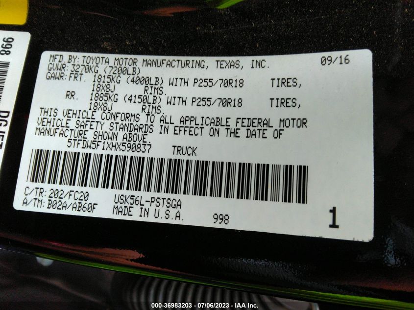 2017 TOYOTA TUNDRA 4WD SR5/TRD PRO - 5TFDW5F1XHX590837