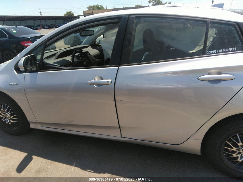 VIN JTDL9RFU5L3015260 2020 TOYOTA PRIUS LE/XLE