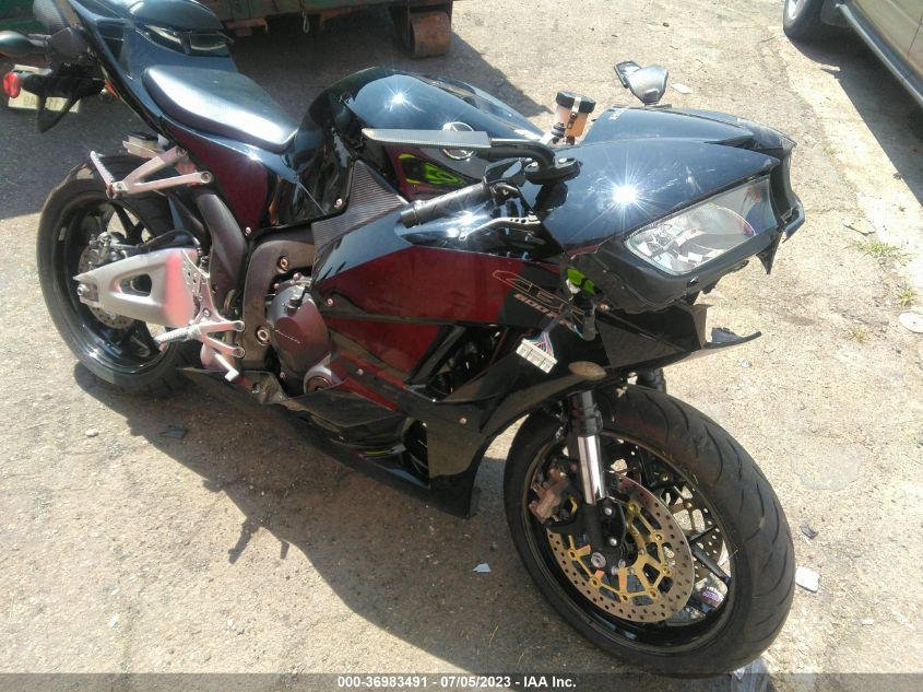 2015 HONDA CBR600 RR - JH2PC4007FK800893