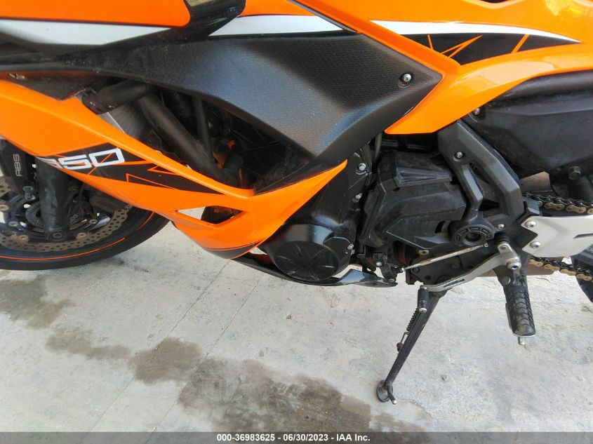 2019 KAWASAKI EX650 F - JKAEXEK16KDA35056