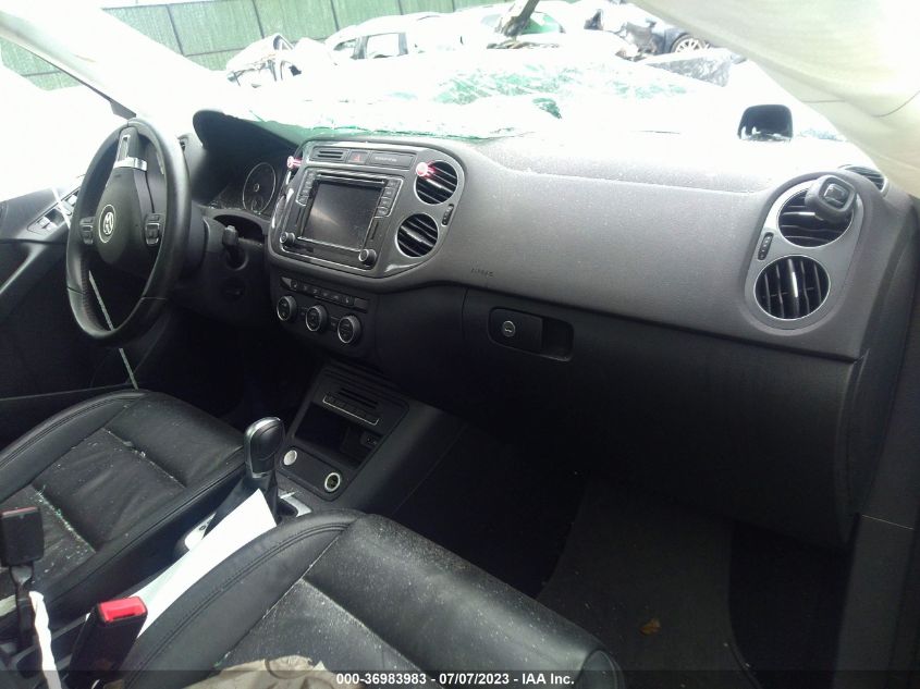 2017 VOLKSWAGEN TIGUAN SPORT - WVGUV7AX9HK030343