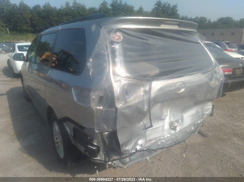 VIN 5TDYZ3DCXHS892278 2017 TOYOTA SIENNA XLE/LIMITED