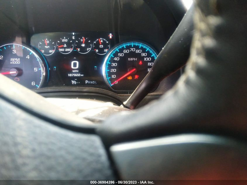 2017 CHEVROLET SUBURBAN LT - 1GNSCHKC6HR325563