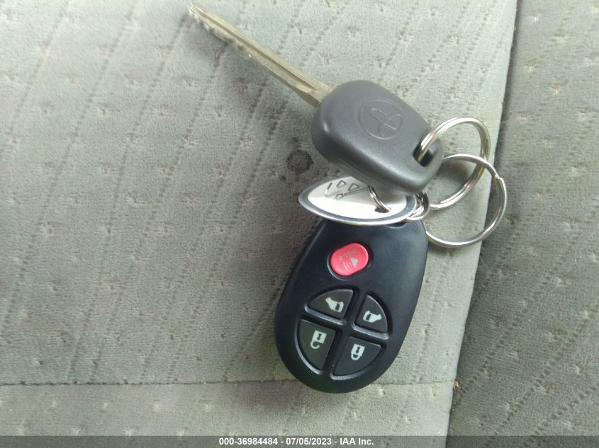 2015 TOYOTA SIENNA LE - 5TDKK3DC3FS581749
