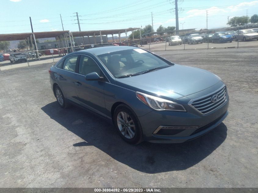 2015 HYUNDAI SONATA 2.4L SE - 5NPE24AF2FH120761