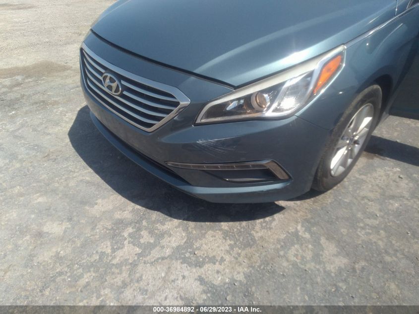 2015 HYUNDAI SONATA 2.4L SE - 5NPE24AF2FH120761