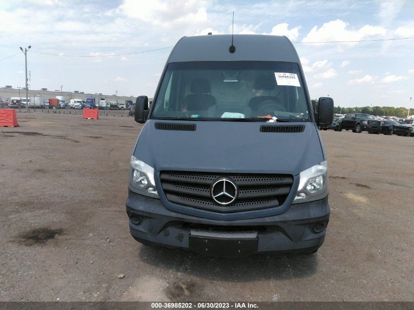 2018 MERCEDES-BENZ SPRINTER CARGO VAN - WD3PE7CD9JP637642