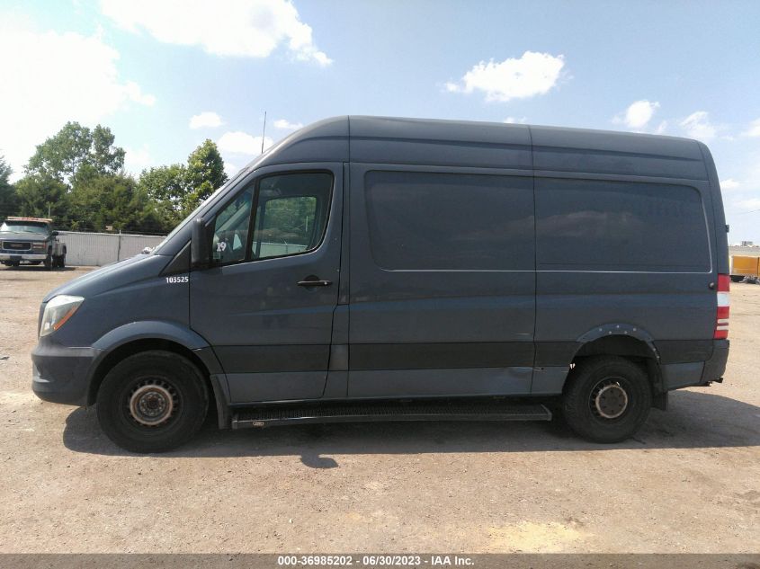 2018 MERCEDES-BENZ SPRINTER CARGO VAN - WD3PE7CD9JP637642