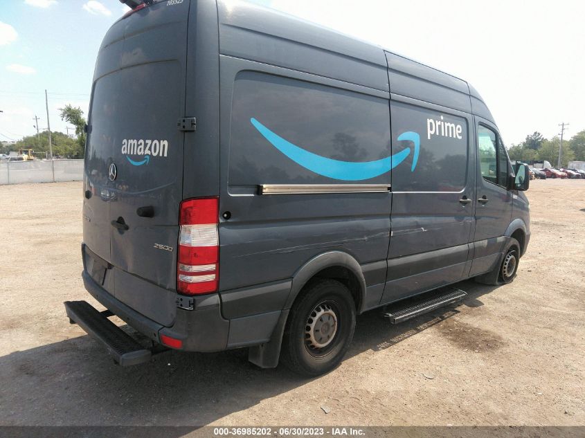 2018 MERCEDES-BENZ SPRINTER CARGO VAN - WD3PE7CD9JP637642
