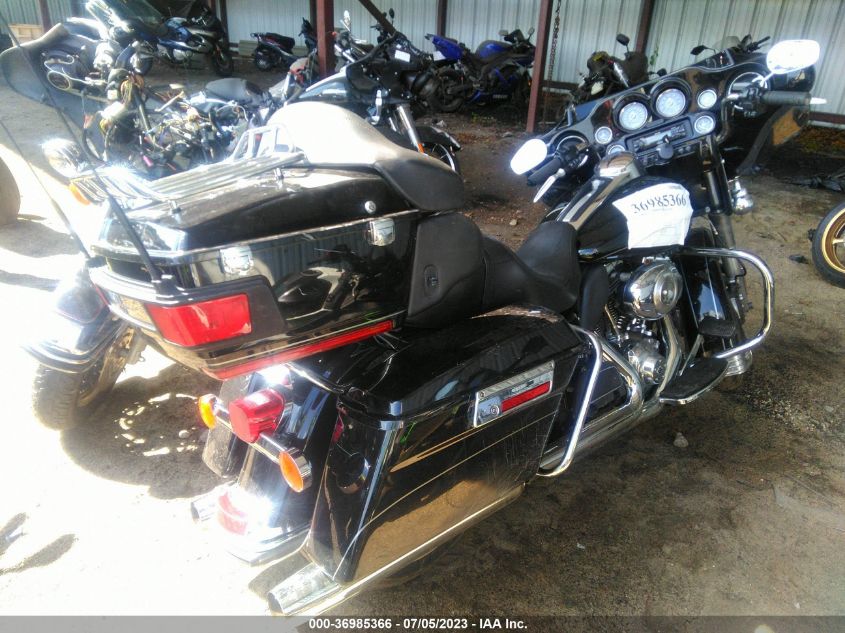2011 HARLEY-DAVIDSON FLHTK - 1HD1KEM17BB654238