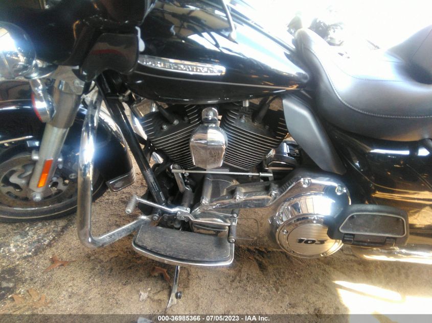 2011 HARLEY-DAVIDSON FLHTK - 1HD1KEM17BB654238