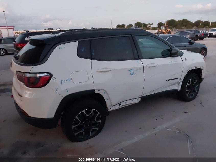 VIN 3C4NJDDB3LT184329 2020 JEEP COMPASS TRAILHAWK