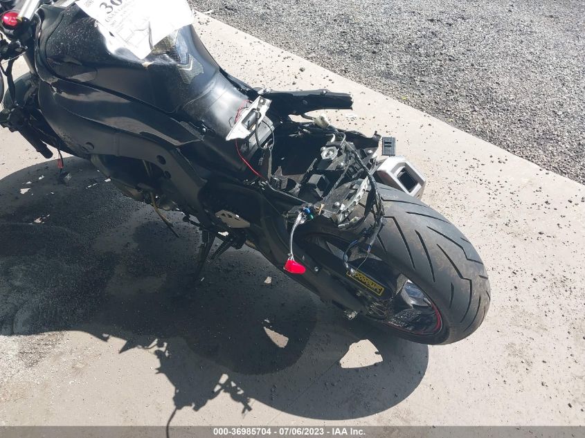 2011 KAWASAKI ZX1000 J JKAZXCJ17BA003819