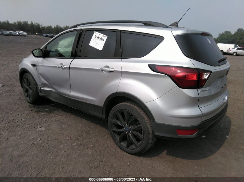 2019 FORD ESCAPE SE - 1FMCU0GD1KUB47445