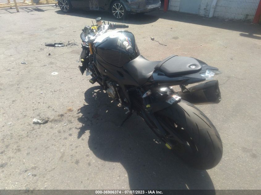 2015 BMW S 1000 RR - WB10D2104FZ353096