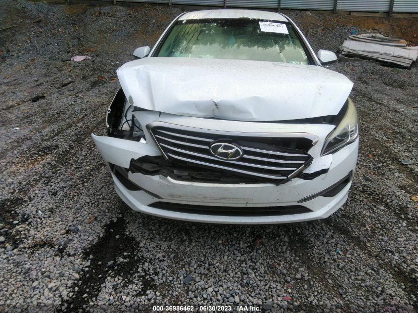 2015 HYUNDAI SONATA 2.4L SE - 5NPE24AF4FH231277