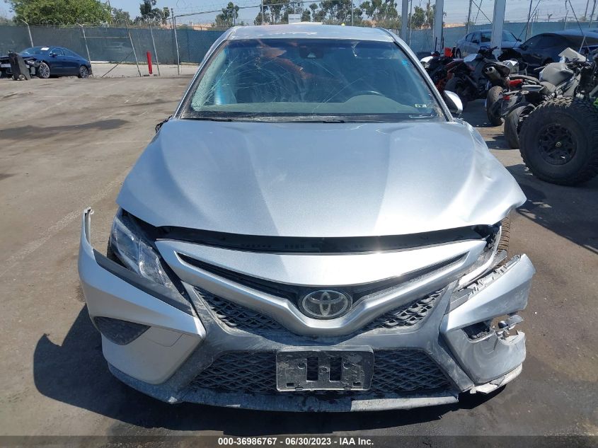 2018 TOYOTA CAMRY SE - JTNB11HK4J3040059