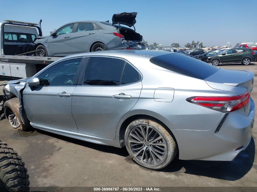 2018 TOYOTA CAMRY SE - JTNB11HK4J3040059