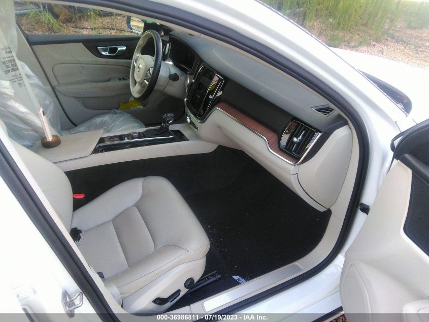 2021 VOLVO S60 T5 R-DESIGN - 7JR102FZ0MG122751