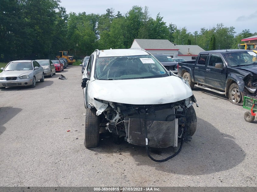 VIN 5N1AT2MV8JC800604 2018 NISSAN ROGUE SV