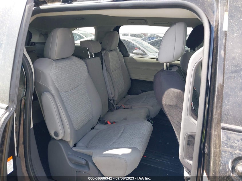 VIN 5TDKRKEC5MS037545 2021 TOYOTA SIENNA LE