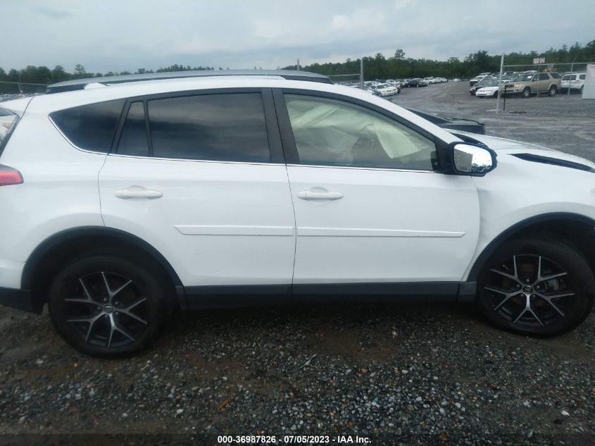 2017 TOYOTA RAV4 SE - JTMNFREV2HD098675