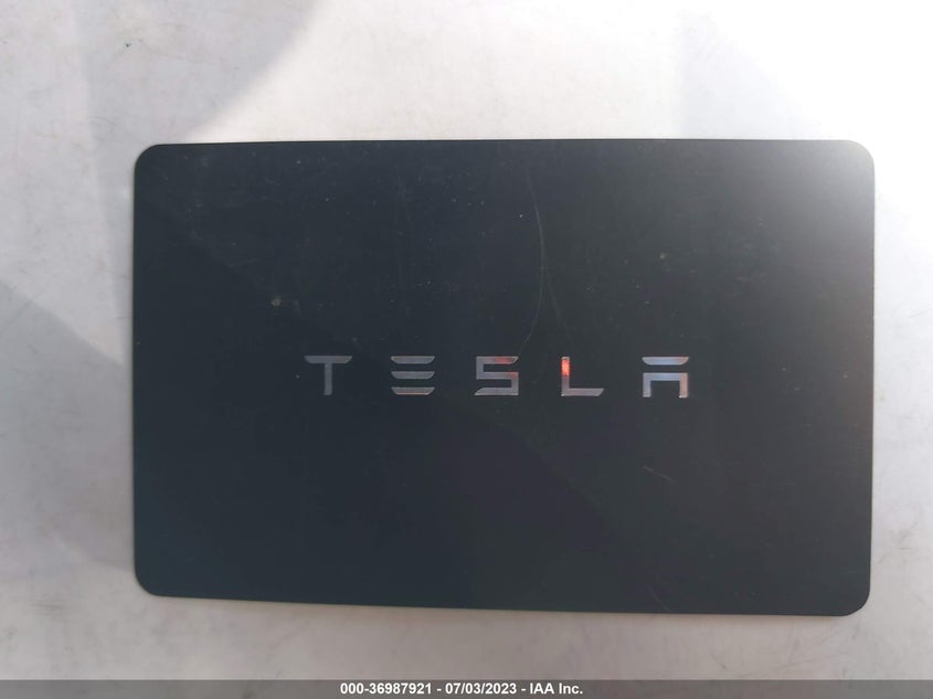VIN 7SAYGDEE6NF347211 2022 TESLA MODEL Y LONG RANGE