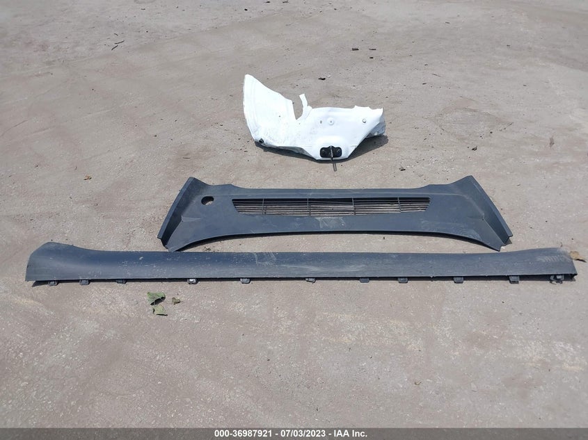 VIN 7SAYGDEE6NF347211 2022 TESLA MODEL Y LONG RANGE