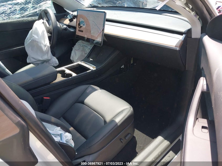 VIN 7SAYGDEE6NF347211 2022 TESLA MODEL Y LONG RANGE