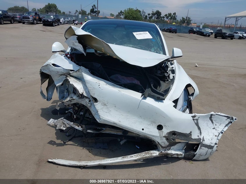 VIN 7SAYGDEE6NF347211 2022 TESLA MODEL Y LONG RANGE