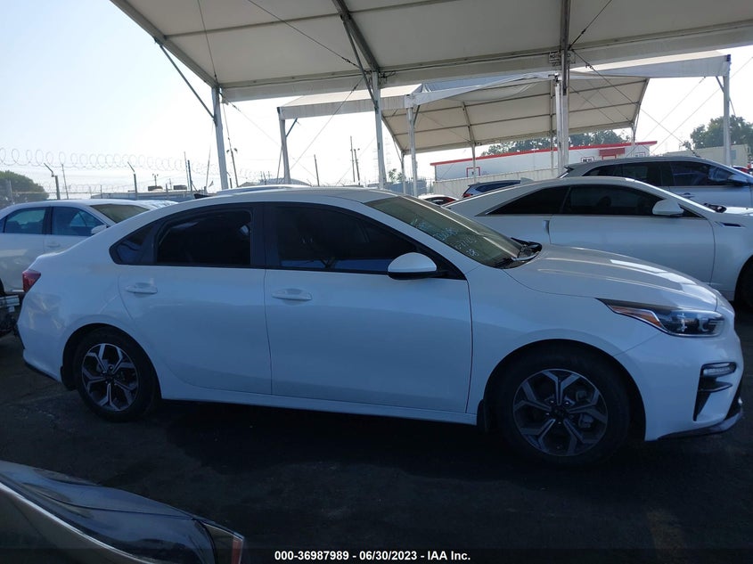 VIN 3KPF24AD1ME303119 2021 KIA FORTE LXS
