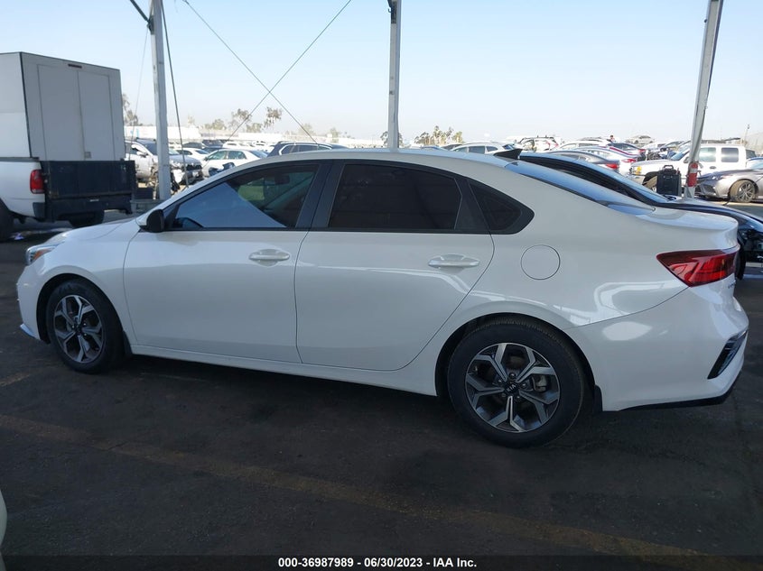 VIN 3KPF24AD1ME303119 2021 KIA FORTE LXS