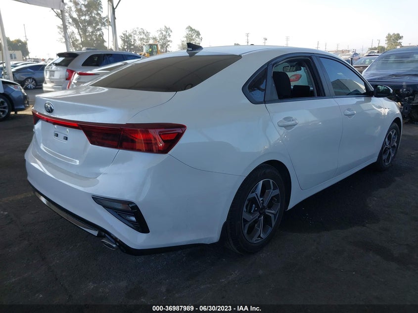 VIN 3KPF24AD1ME303119 2021 KIA FORTE LXS