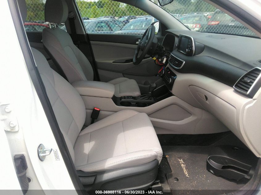 2020 HYUNDAI TUCSON SE - KM8J2CA47LU106097