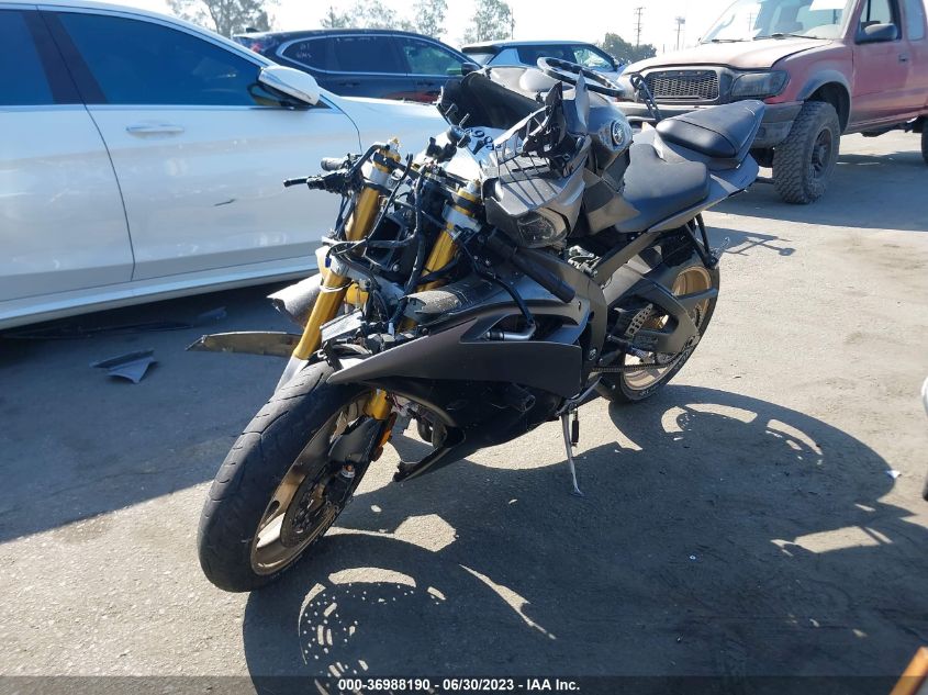 2014 YAMAHA YZFR6 C JYARJ16Y7EA008603
