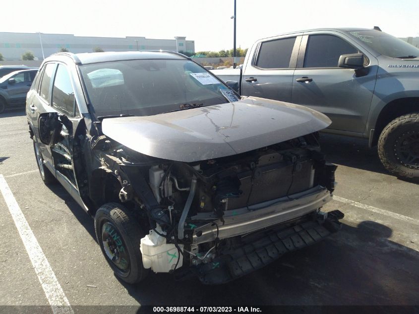 2020 TOYOTA RAV4 XLE - 2T3W1RFV0LC068797