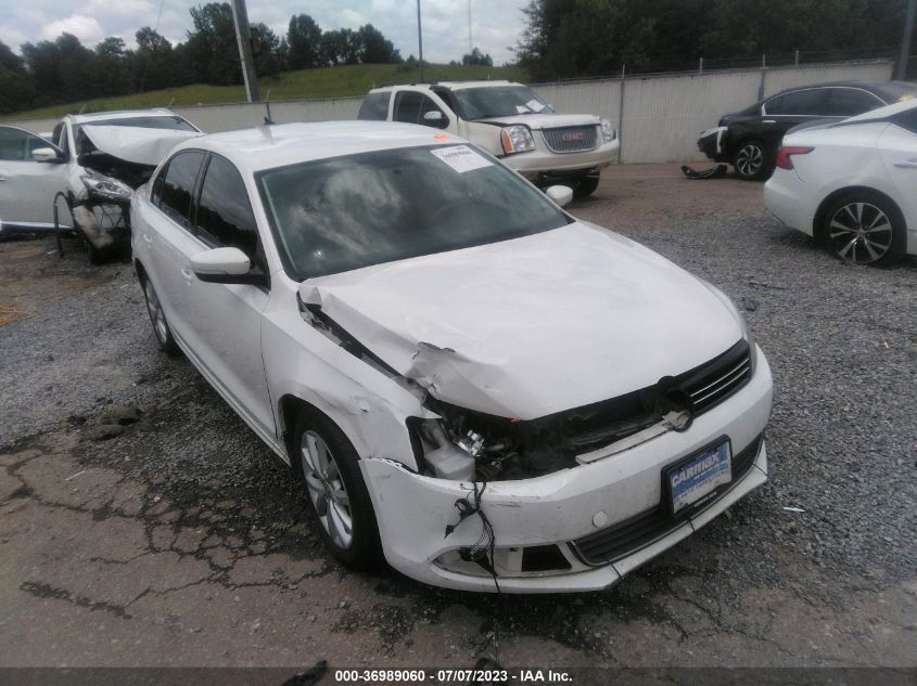 2013 VOLKSWAGEN JETTA SEDAN SE W/CONVENIENCE - 3VWDP7AJ5DM372933