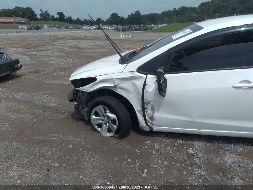 2018 KIA FORTE LX - 3KPFK4A75JE219729