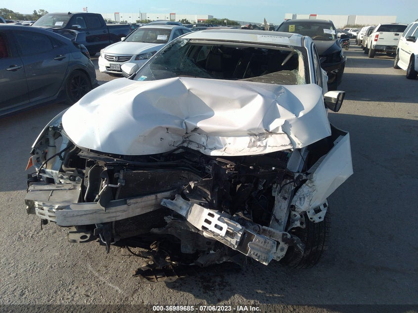 VIN 19XFC2F72JE008854 2018 HONDA CIVIC SEDAN EX
