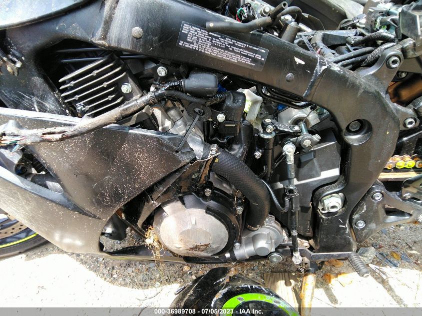 2023 SUZUKI GSX-R1000 R - JS1DM11H2P7100418