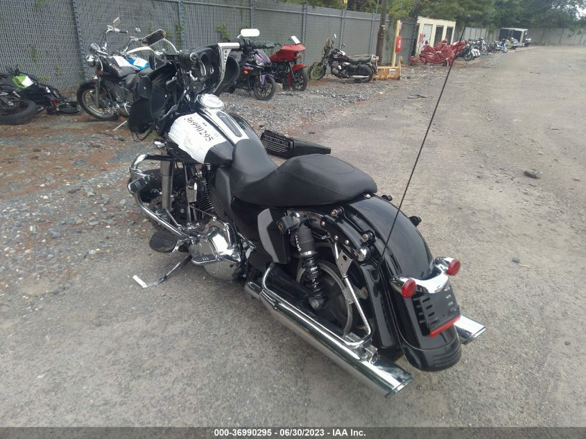 2012 HARLEY-DAVIDSON FLHX STREET GLIDE - 1HD1KBM13CB628204