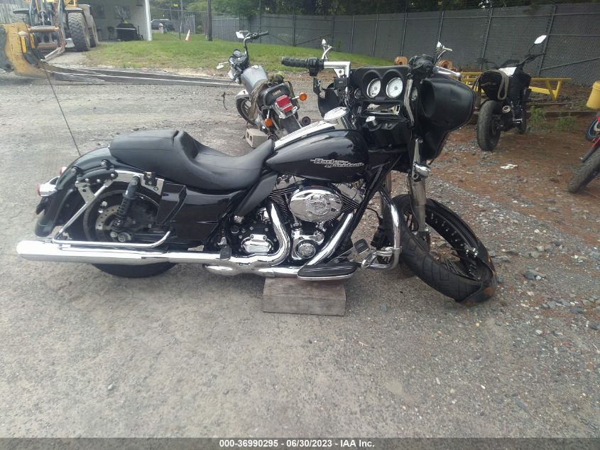 2012 HARLEY-DAVIDSON FLHX STREET GLIDE - 1HD1KBM13CB628204