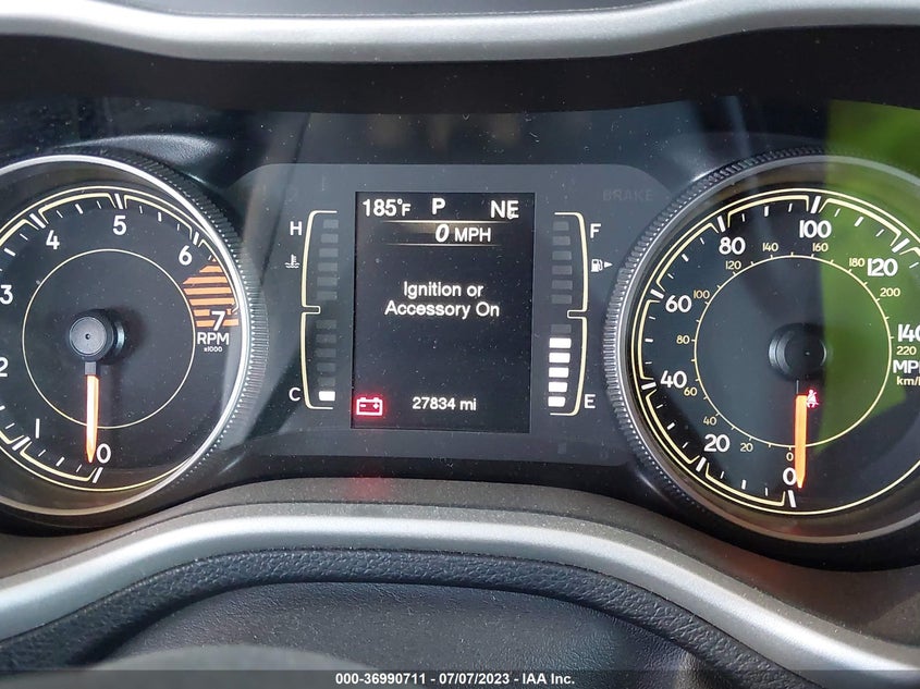 VIN 1C4PJLLB8JD611592 2018 JEEP CHEROKEE LATITUDE PLUS