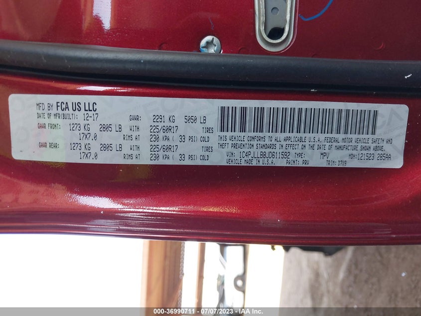 VIN 1C4PJLLB8JD611592 2018 JEEP CHEROKEE LATITUDE PLUS