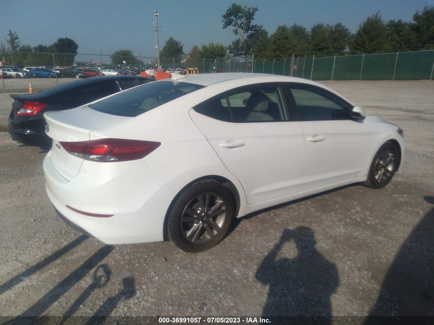 VIN 5NPD84LF3HH106698 2017 HYUNDAI ELANTRA SE